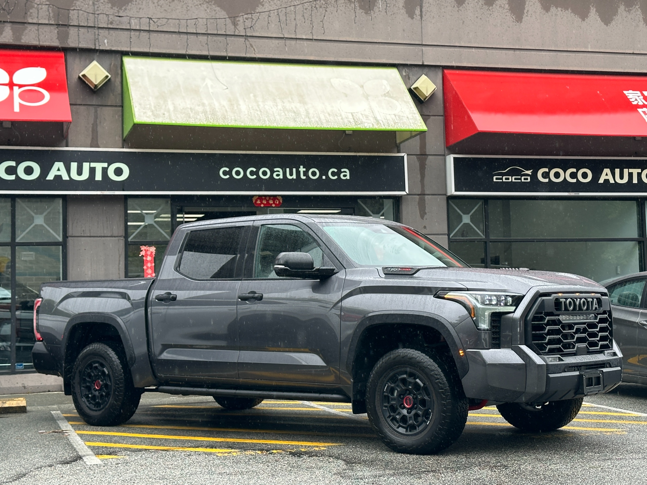 2023 Toyota Tundra - Image 2